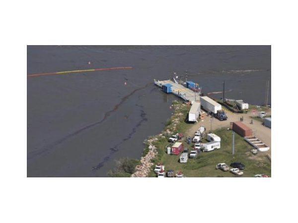 窺加拿大海岸石油泄漏，談?dòng)推翻h(huán)境安全監(jiān)控