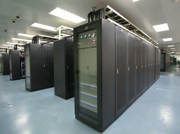 這套煙臺網(wǎng)絡(luò)中心機(jī)房動環(huán)監(jiān)控系統(tǒng)，可量身定制