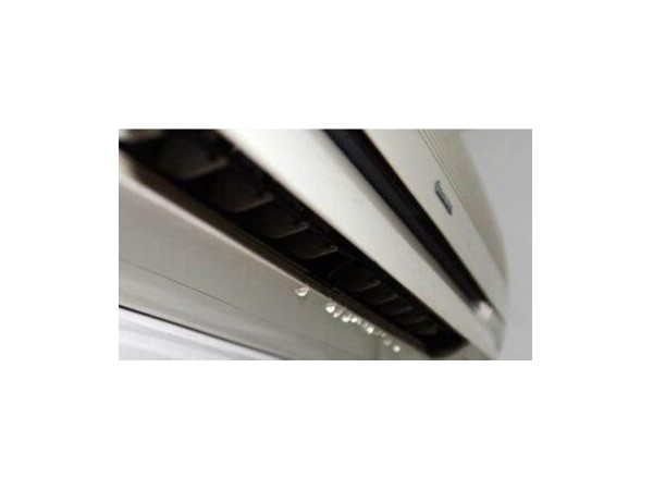 空調(diào)漏水監(jiān)控及漏水處理方法，實(shí)現(xiàn)事前預(yù)警事中排障