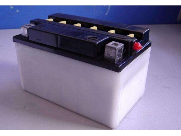 如何將電池接入動環(huán)線上？