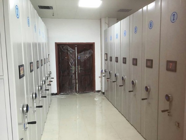 用檔案室現(xiàn)代化智能溫濕度控制系統(tǒng)，防范突發(fā)風(fēng)險(xiǎn)