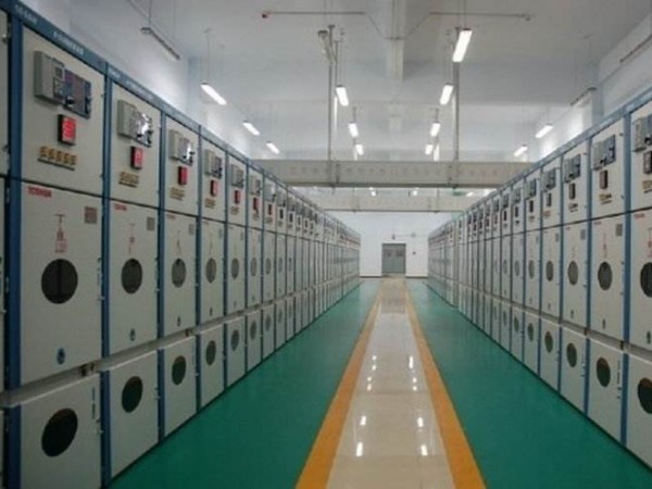 智能三相電量儀如何用于鋼鐵廠的用電監(jiān)測系統(tǒng)？