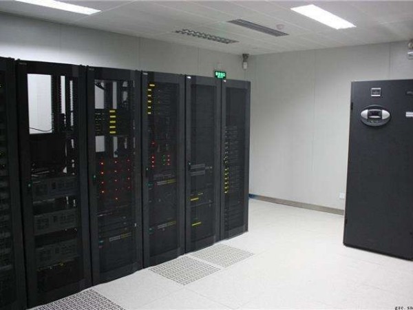 機(jī)房動環(huán)監(jiān)控系統(tǒng)品牌該怎么選呢？